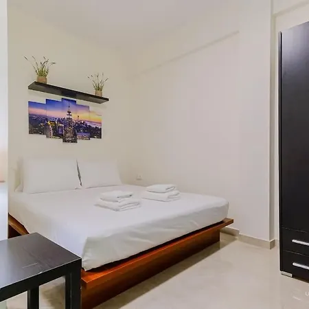 Appartamento Comfort Loft, 1' Walk To Ippokratio Hospital Salonicco