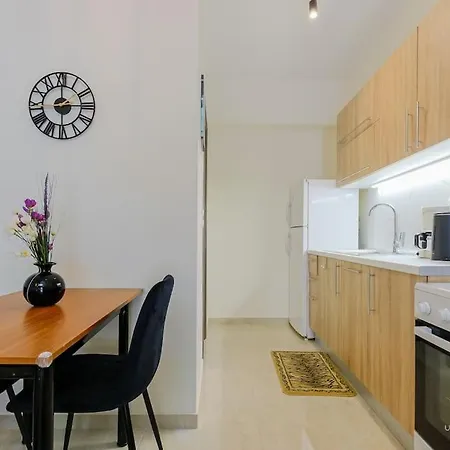 Appartamento Comfort Loft, 1' Walk To Ippokratio Hospital Salonicco