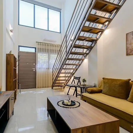 Apartment Comfort Loft, 1' Walk To Ippokratio Hospital