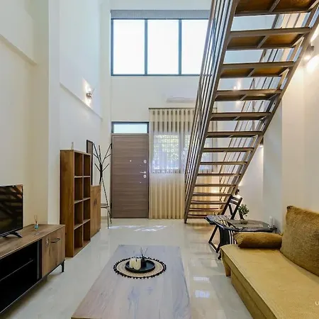 Apartment Comfort Loft, 1' Walk To Ippokratio Hospital Thessaloniki